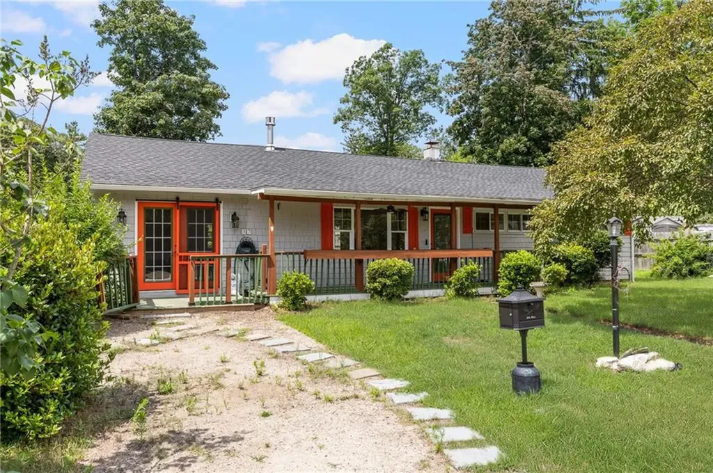 37 Gerald Street Warwick RI 02886