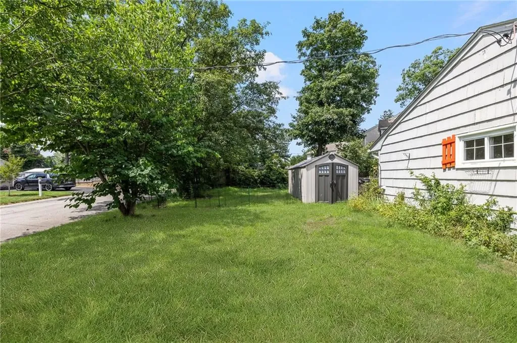 37 Gerald Street Warwick RI 02886