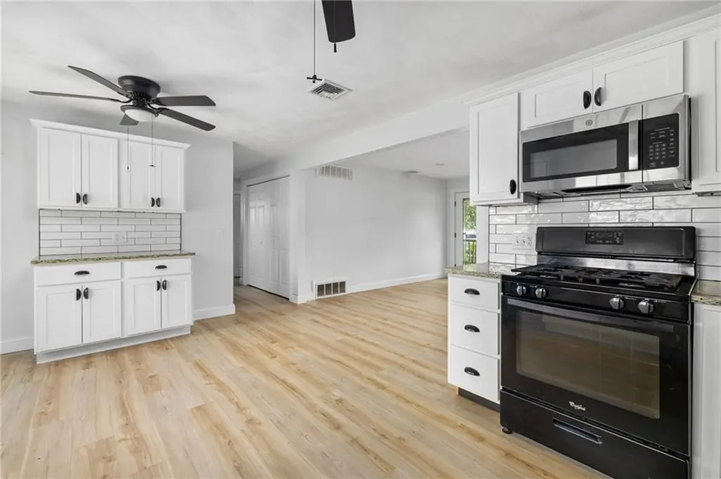 37 Gerald Street Warwick RI 02886