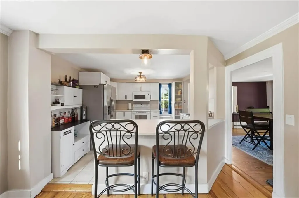 32 Equestrian Way Cranston RI 02921