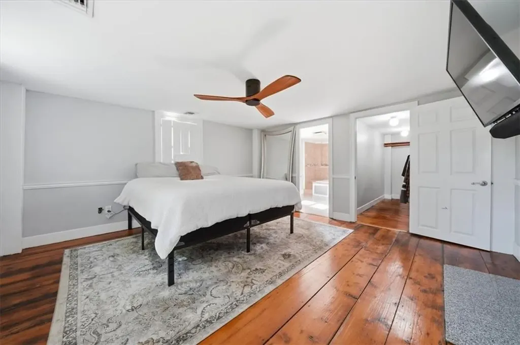 32 Equestrian Way Cranston RI 02921