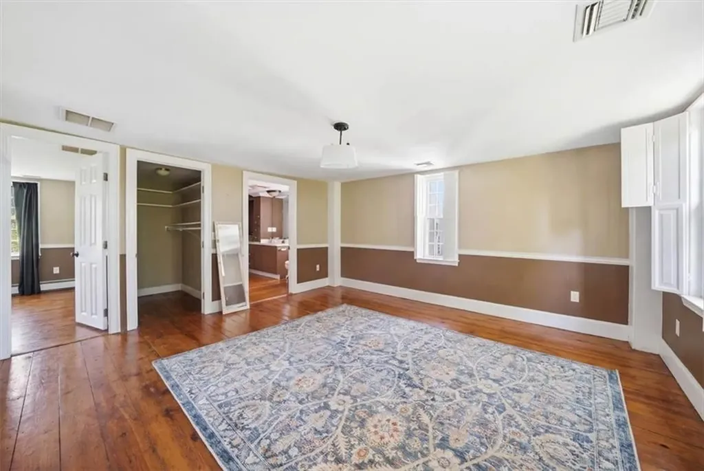 32 Equestrian Way Cranston RI 02921