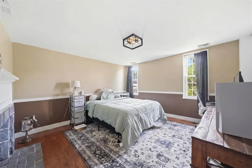 32 Equestrian Way Cranston RI 02921