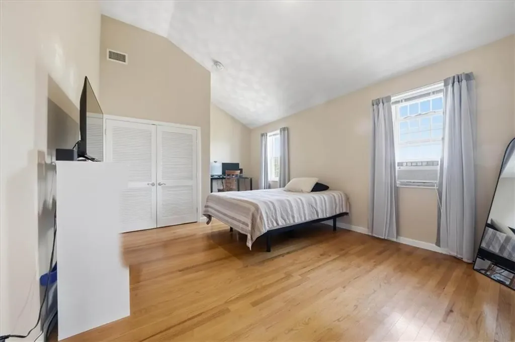 32 Equestrian Way Cranston RI 02921
