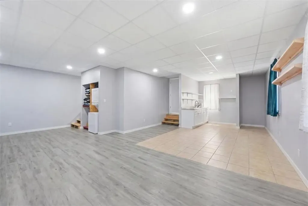 32 Equestrian Way Cranston RI 02921