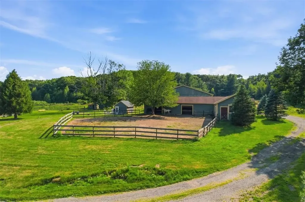 32 Equestrian Way Cranston RI 02921