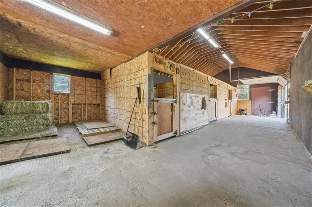 32 Equestrian Way Cranston RI 02921