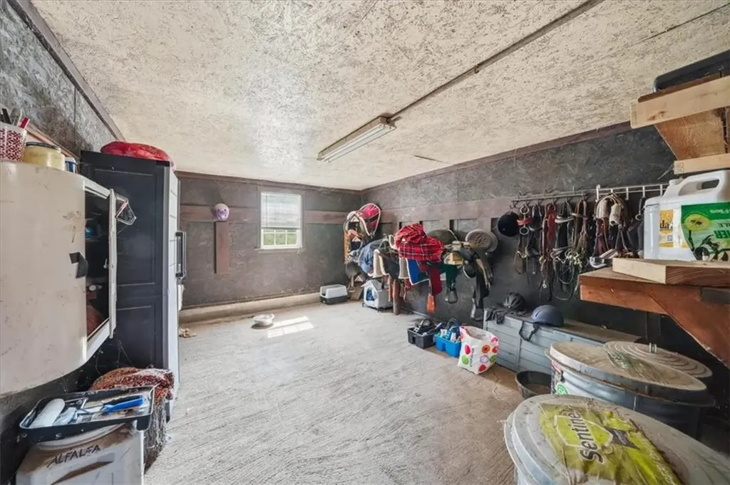 32 Equestrian Way Cranston RI 02921