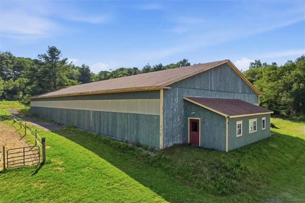 32 Equestrian Way Cranston RI 02921