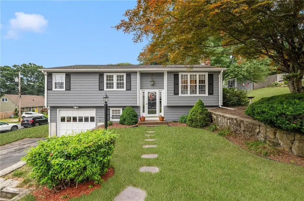 24 Morton Avenue Johnston RI 02919