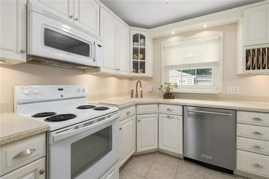 24 Morton Avenue Johnston RI 02919