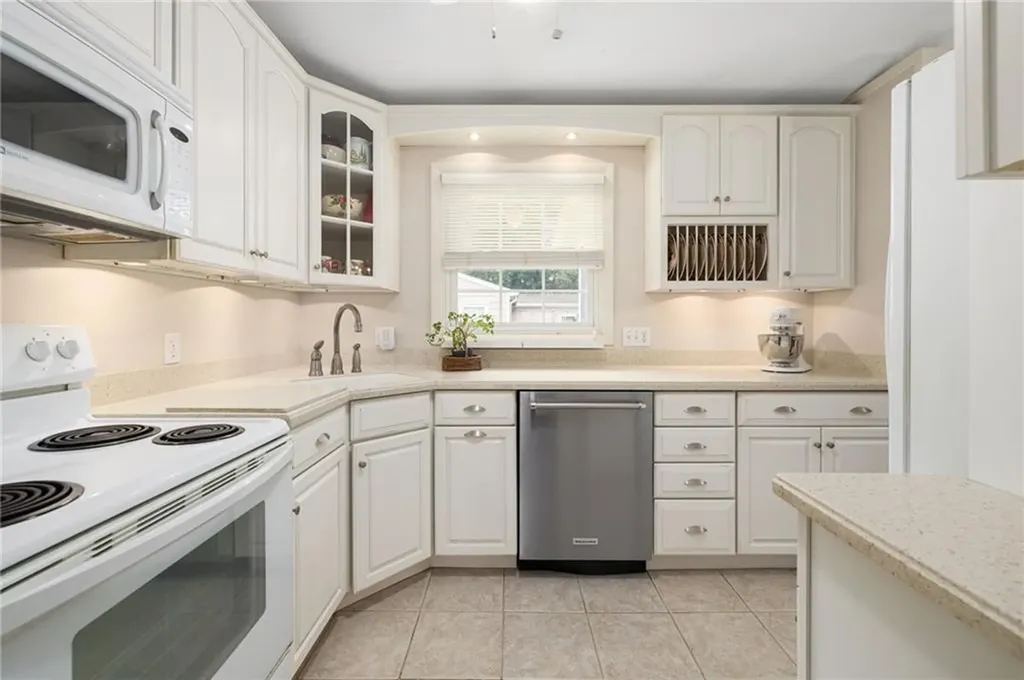 24 Morton Avenue Johnston RI 02919