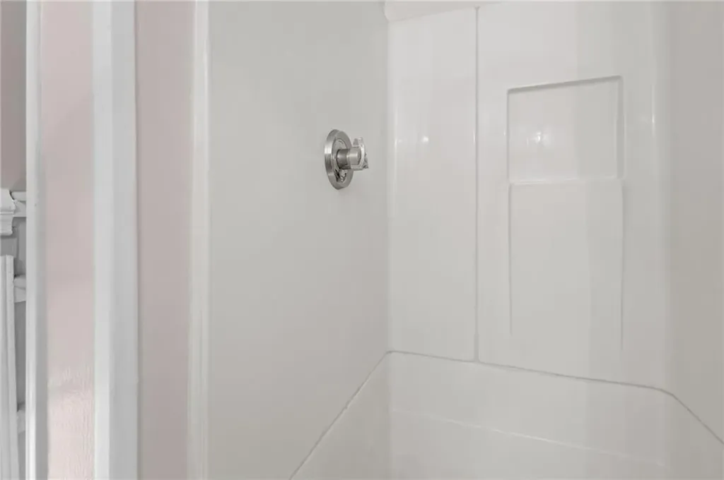 10 Ellis Road North Kingstown RI 02852