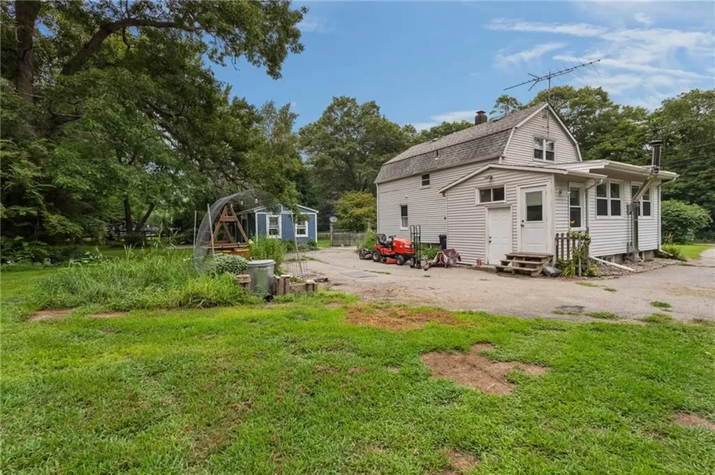 10 Ellis Road North Kingstown RI 02852