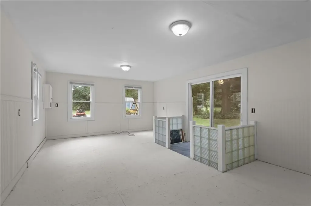 10 Ellis Road North Kingstown RI 02852