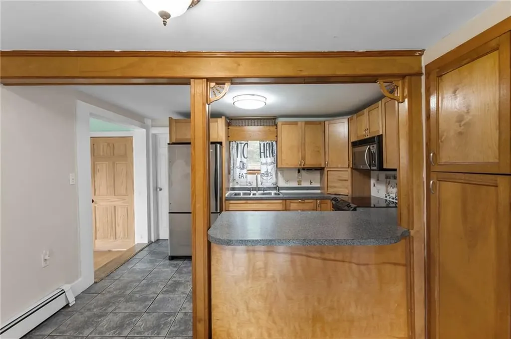10 Ellis Road North Kingstown RI 02852