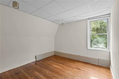 10 Ellis Road North Kingstown RI 02852