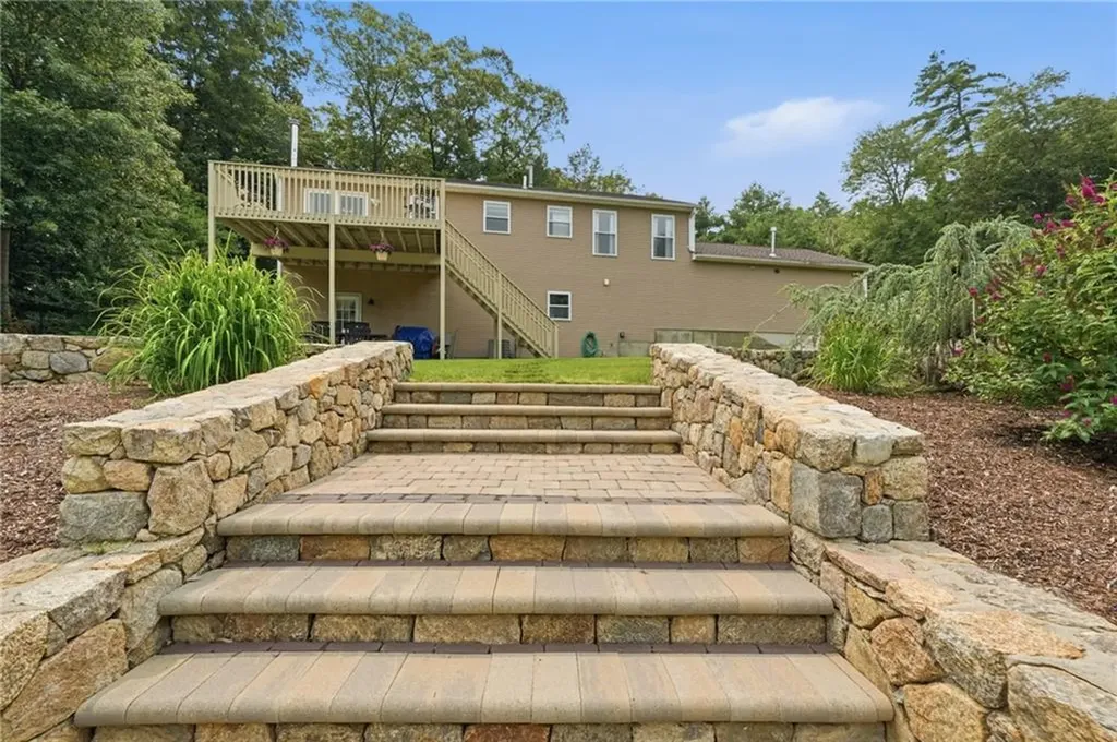 175 Hope Furnace Road Scituate RI 02831