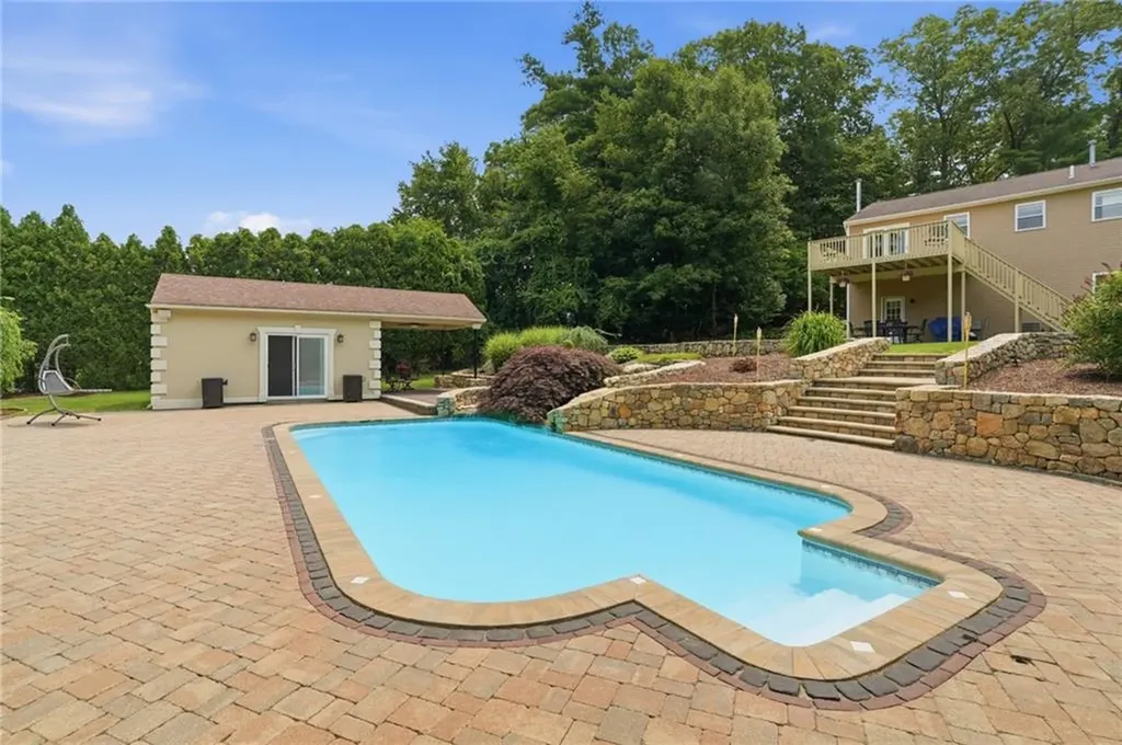 175 Hope Furnace Road Scituate RI 02831
