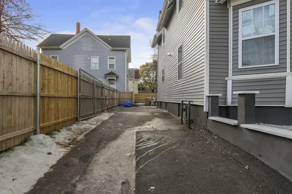 124 River Avenue Providence RI 02908