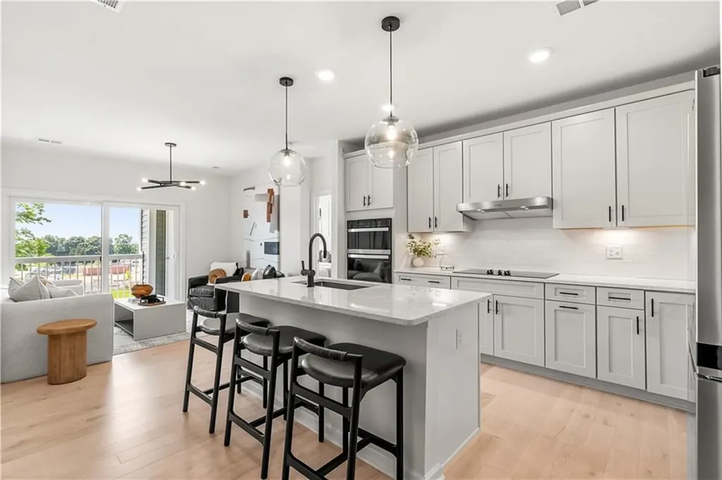 141 East Point Drive East Providence RI 02916