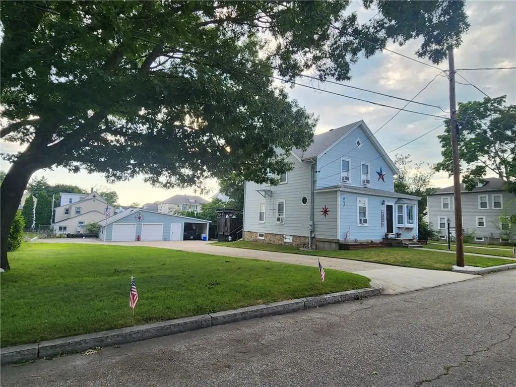 109 Cleveland Street Woonsocket RI 02895