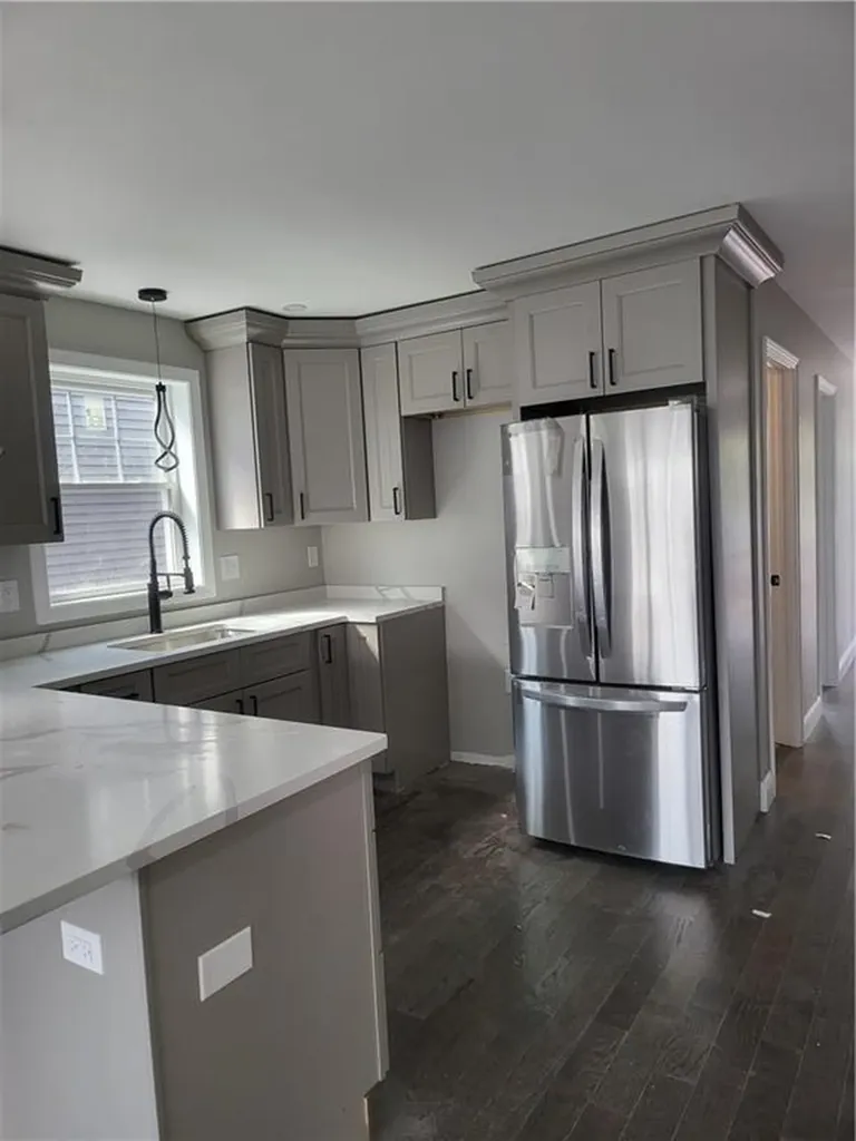 729 Potters Avenue Providence RI 02907
