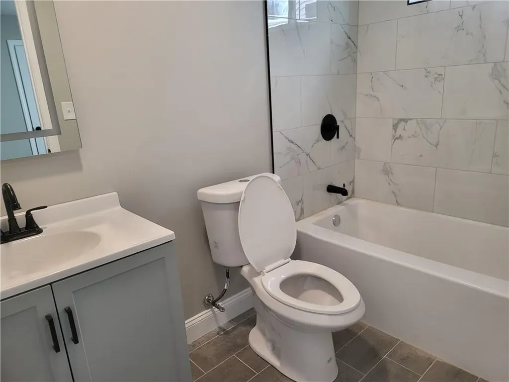 729 Potters Avenue Providence RI 02907