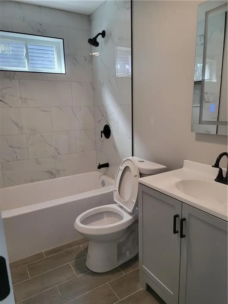 729 Potters Avenue Providence RI 02907