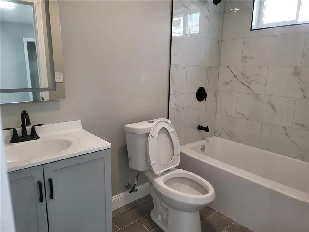 729 Potters Avenue Providence RI 02907