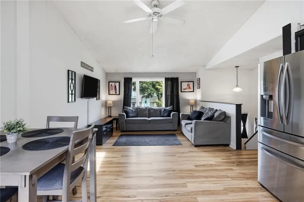 25 Oakridge Court Warwick RI 02886
