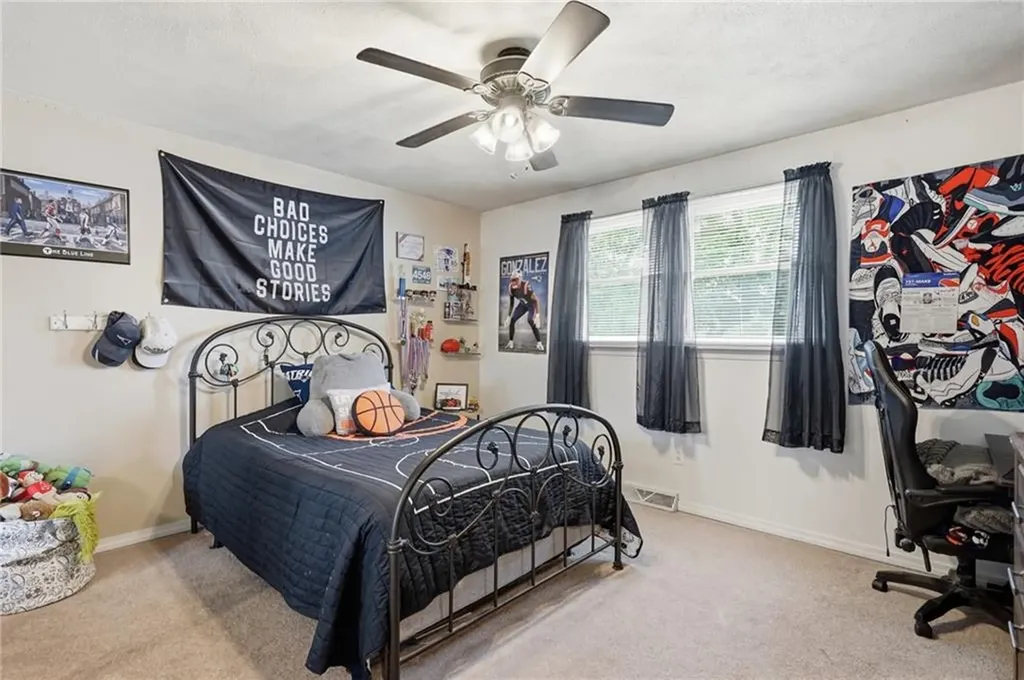 25 Oakridge Court Warwick RI 02886