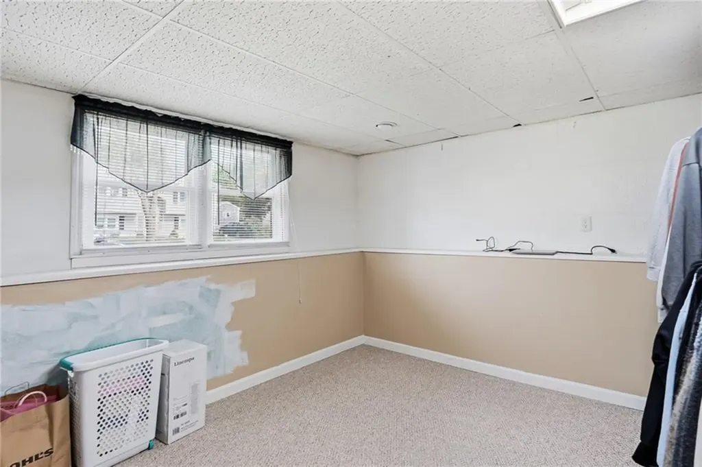 25 Oakridge Court Warwick RI 02886
