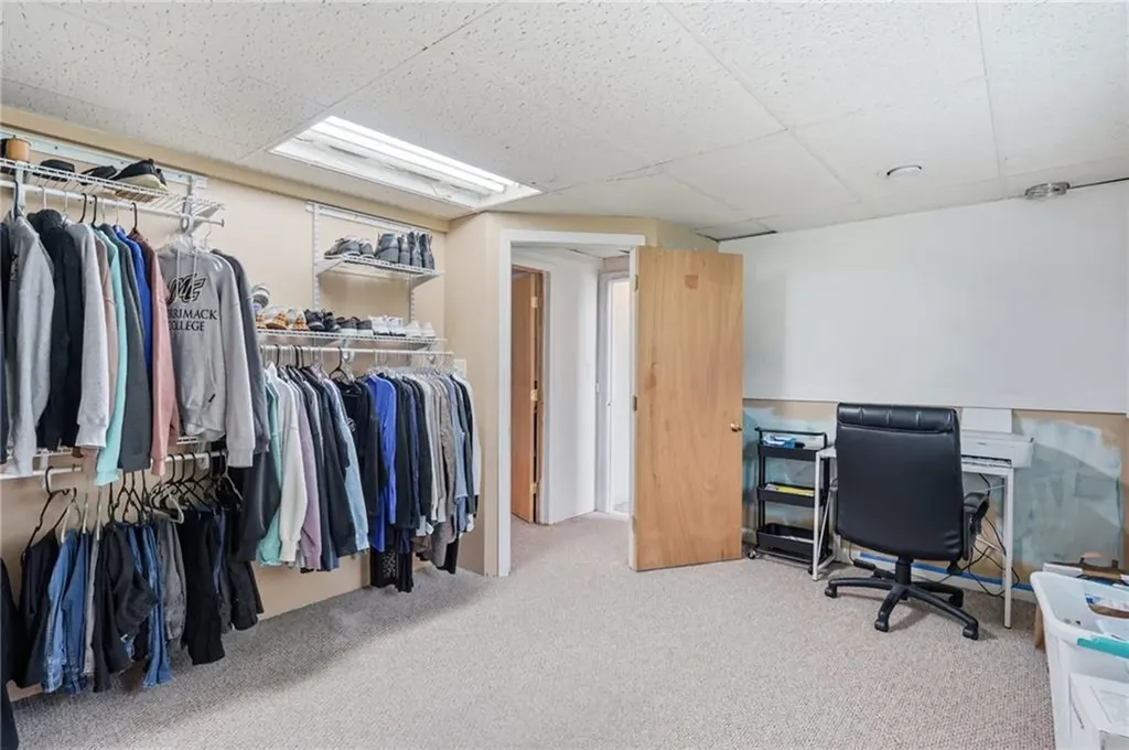 25 Oakridge Court Warwick RI 02886