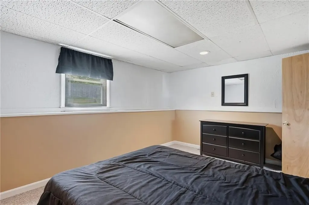 25 Oakridge Court Warwick RI 02886
