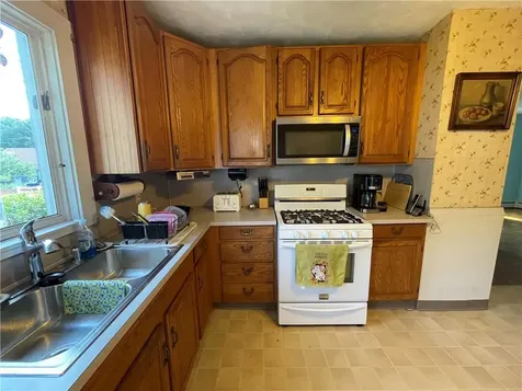 66 Sherry Avenue Bristol RI 02809