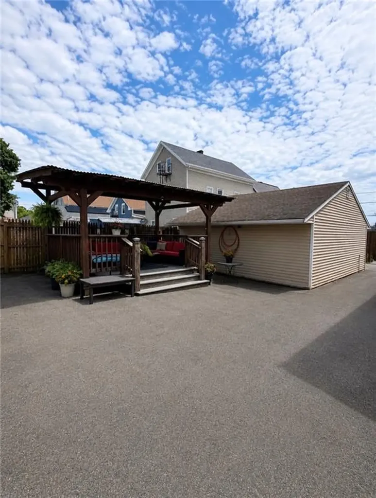 25 Noyes Avenue Providence RI 02907