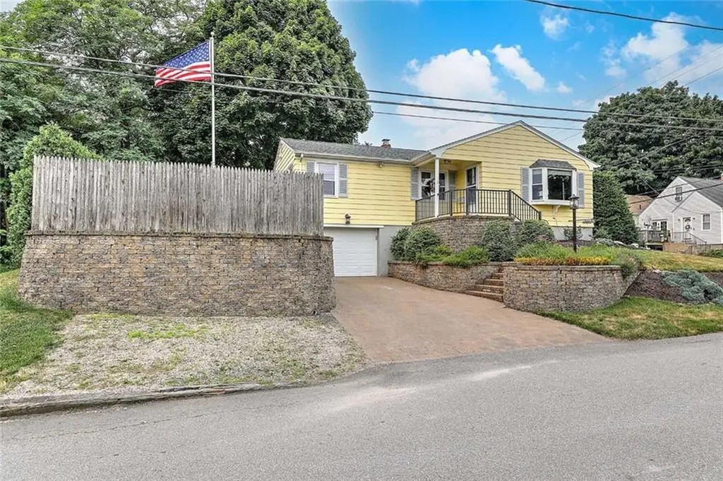 8 Halsey Street North Providence RI 02911