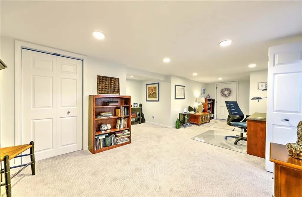 8 Halsey Street North Providence RI 02911