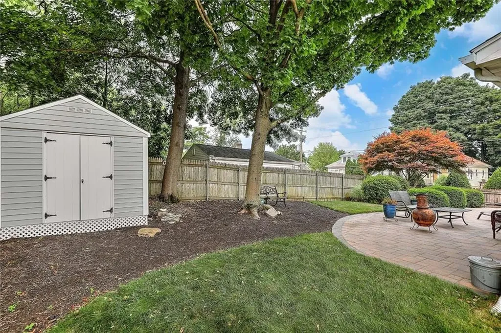 8 Halsey Street North Providence RI 02911