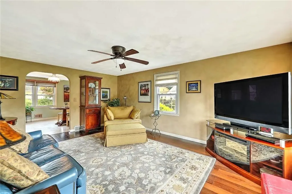 8 Halsey Street North Providence RI 02911