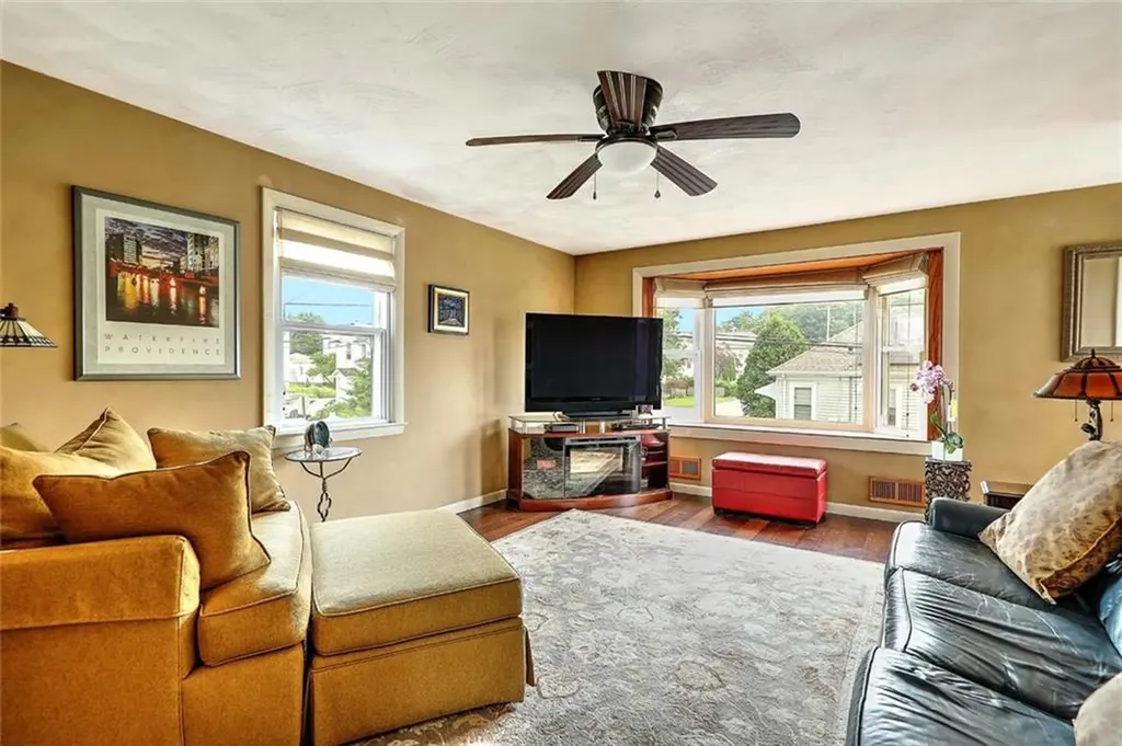 8 Halsey Street North Providence RI 02911