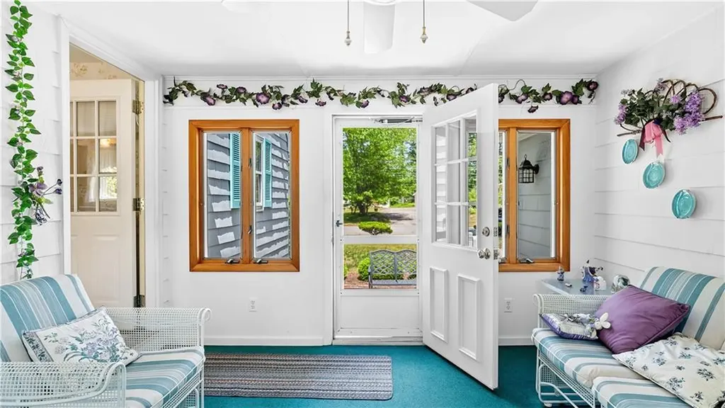 32 Short Road North Kingstown RI 02852