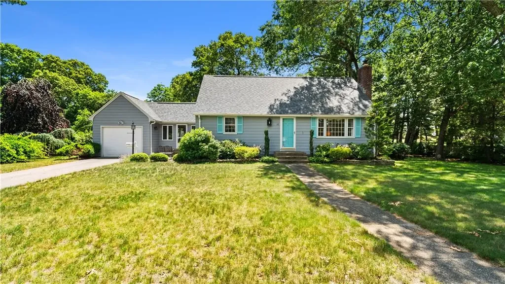 32 Short Road North Kingstown RI 02852