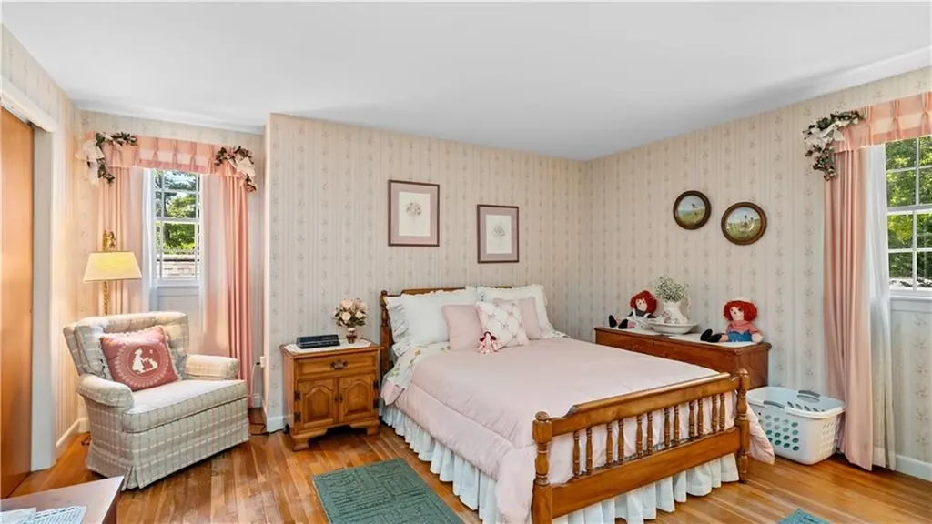 32 Short Road North Kingstown RI 02852
