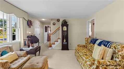 32 Short Road North Kingstown RI 02852