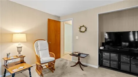 32 Short Road North Kingstown RI 02852