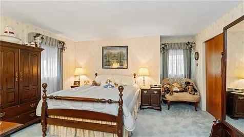 32 Short Road North Kingstown RI 02852