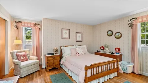 32 Short Road North Kingstown RI 02852
