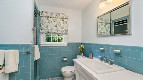 32 Short Road North Kingstown RI 02852